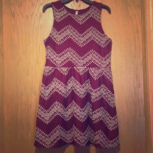 Burgundy dress with white details